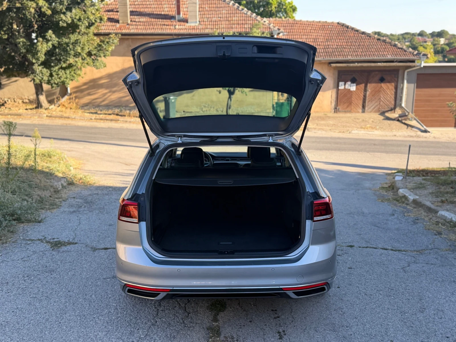 VW Passat 2.0 150hp Elegance DSG Digital, снимка 9 - Автомобили и джипове - 56048163