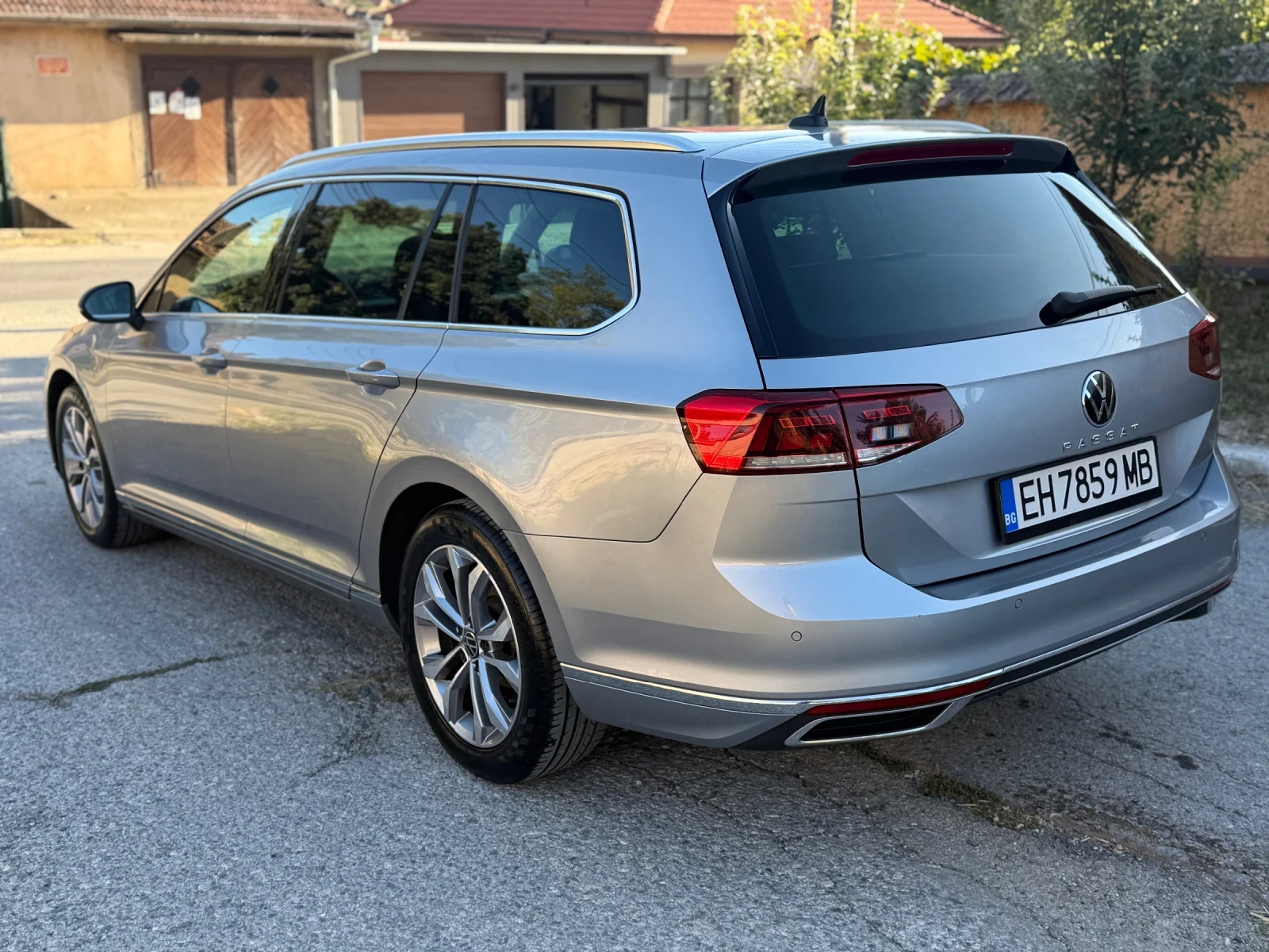 VW Passat 2.0 150hp Elegance DSG Digital, снимка 5 - Автомобили и джипове - 56048163