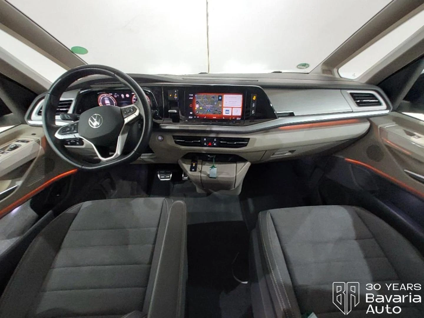 VW Multivan long Style DSG Easy Open Basic, снимка 7 - Автомобили и джипове - 56037152