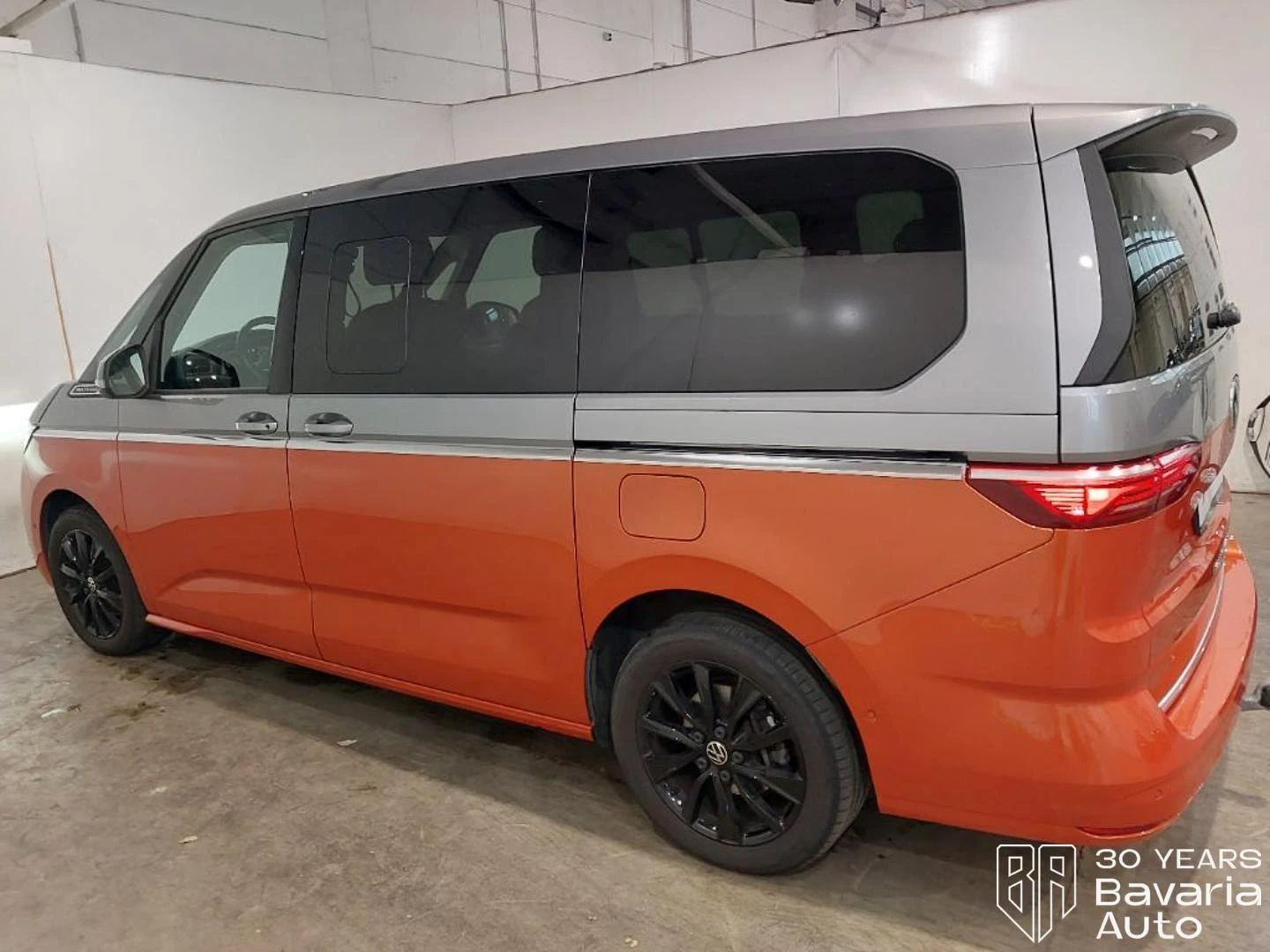 VW Multivan long Style DSG Easy Open Basic, снимка 2 - Автомобили и джипове - 56037152