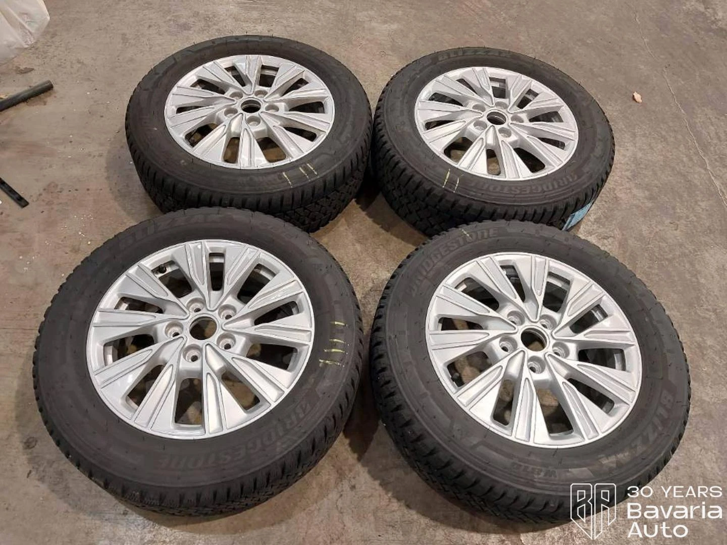 VW Multivan long Style DSG Easy Open Basic, снимка 17 - Автомобили и джипове - 56037152