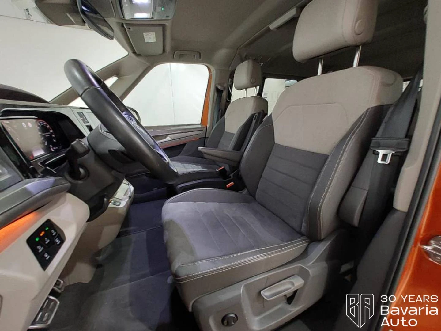 VW Multivan long Style DSG Easy Open Basic, снимка 6 - Автомобили и джипове - 56037152