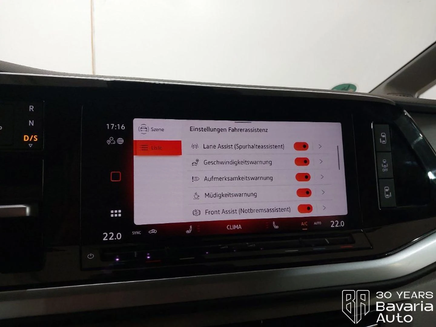VW Multivan long Style DSG Easy Open Basic, снимка 13 - Автомобили и джипове - 56037152