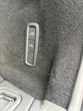 Volvo XC60 AirMatic B4 R-Design AWD - 62900 лв. / 32160.26 € - 84229694 15