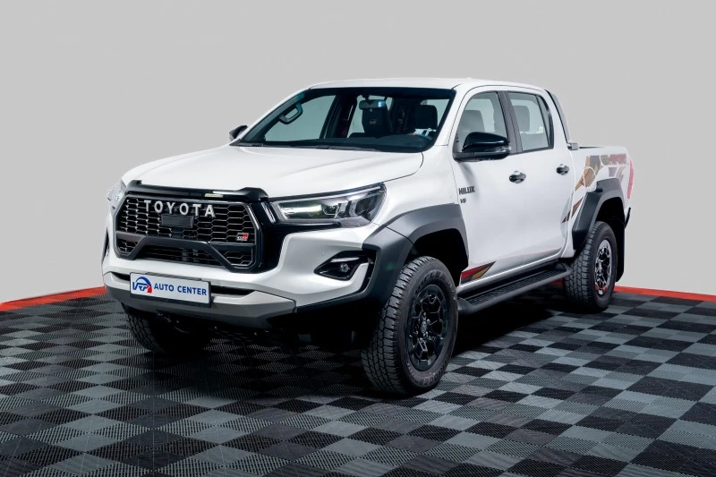 Toyota Hilux DC GR Sport, снимка 1 - Автомобили и джипове - 46278254