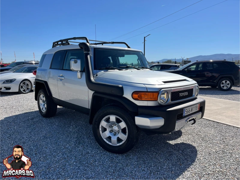 Toyota Fj cruiser 4.0VVTI/4WD, снимка 2 - Автомобили и джипове - 48783086