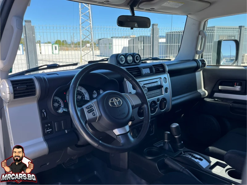 Toyota Fj cruiser 4.0VVTI/4WD, снимка 5 - Автомобили и джипове - 48783086