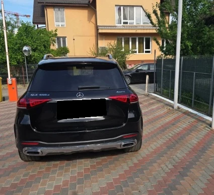 Mercedes-Benz GLE 400 d 4Matic AMG line, снимка 4 - Автомобили и джипове - 54463055