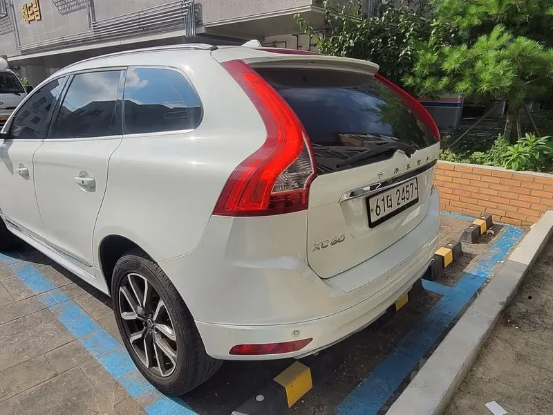 Volvo XC60 D5 Awd 1St Generation, снимка 7 - Автомобили и джипове - 56111903