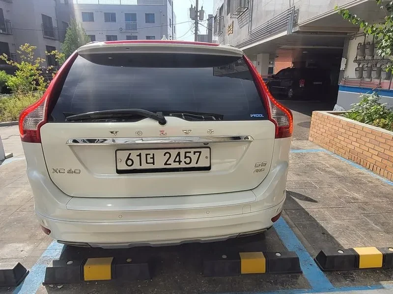 Volvo XC60 D5 Awd 1St Generation, снимка 6 - Автомобили и джипове - 56111903