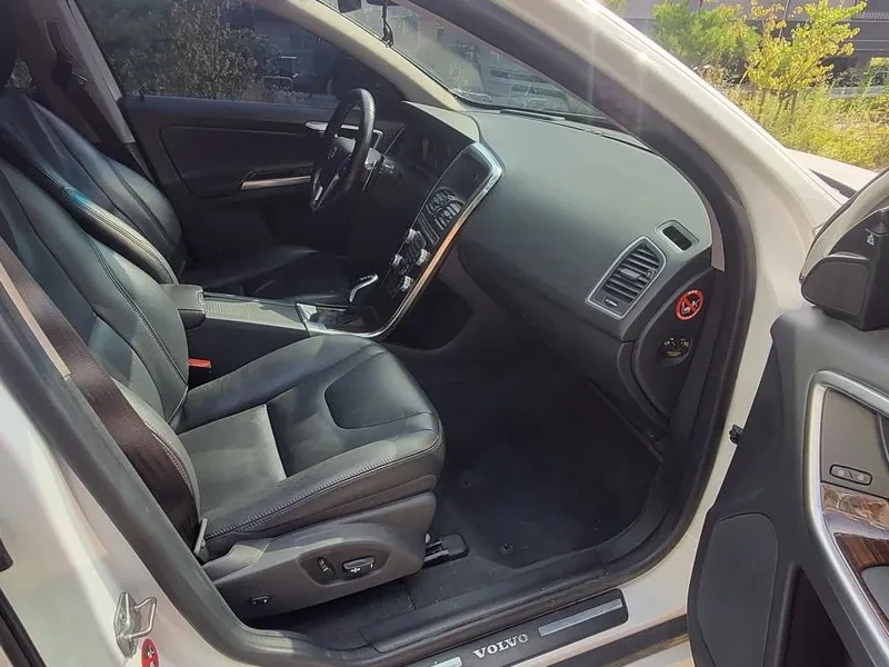 Volvo XC60 D5 Awd 1St Generation, снимка 10 - Автомобили и джипове - 56111903