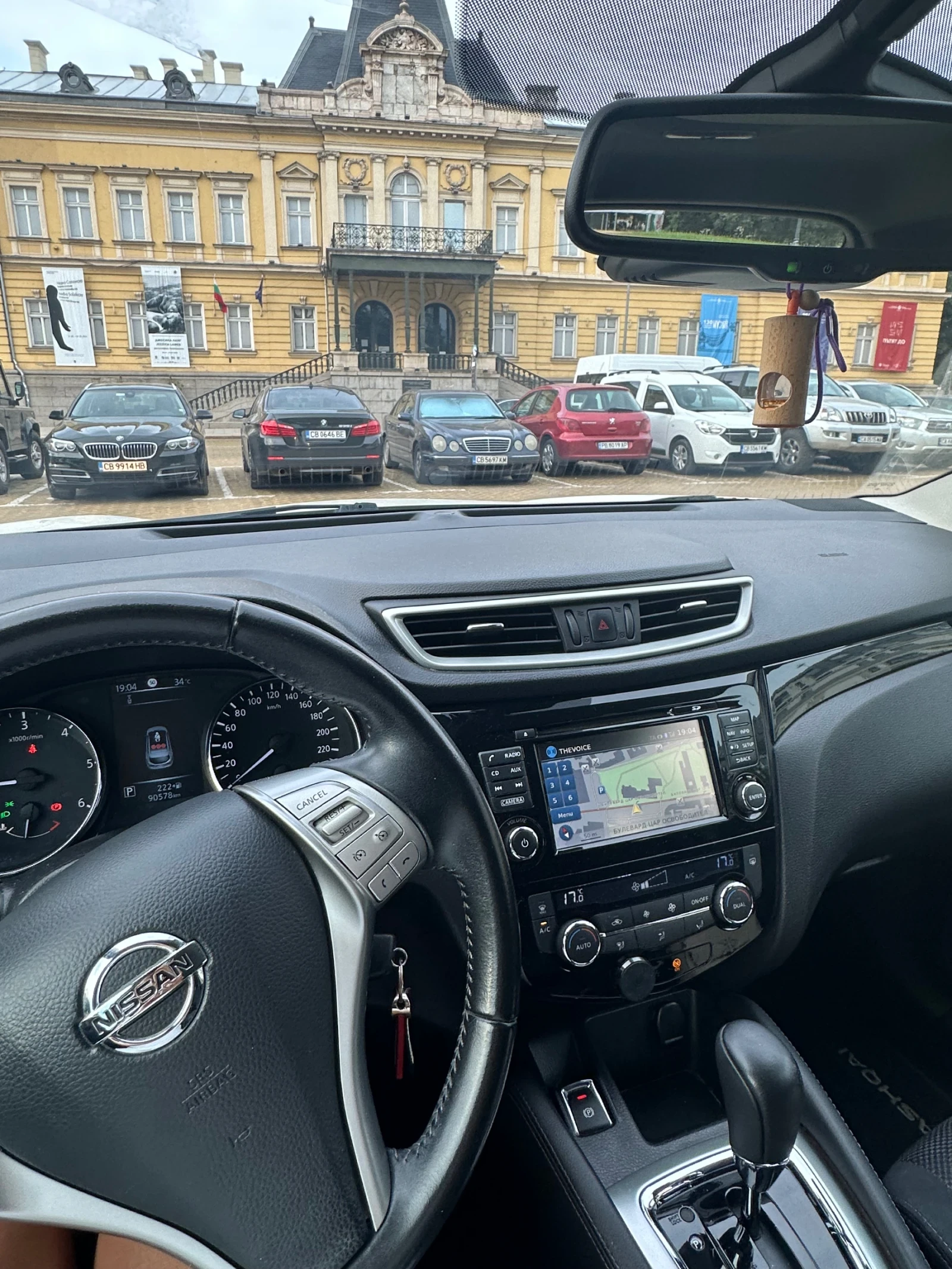 Nissan Qashqai 1.6 - изображение 8