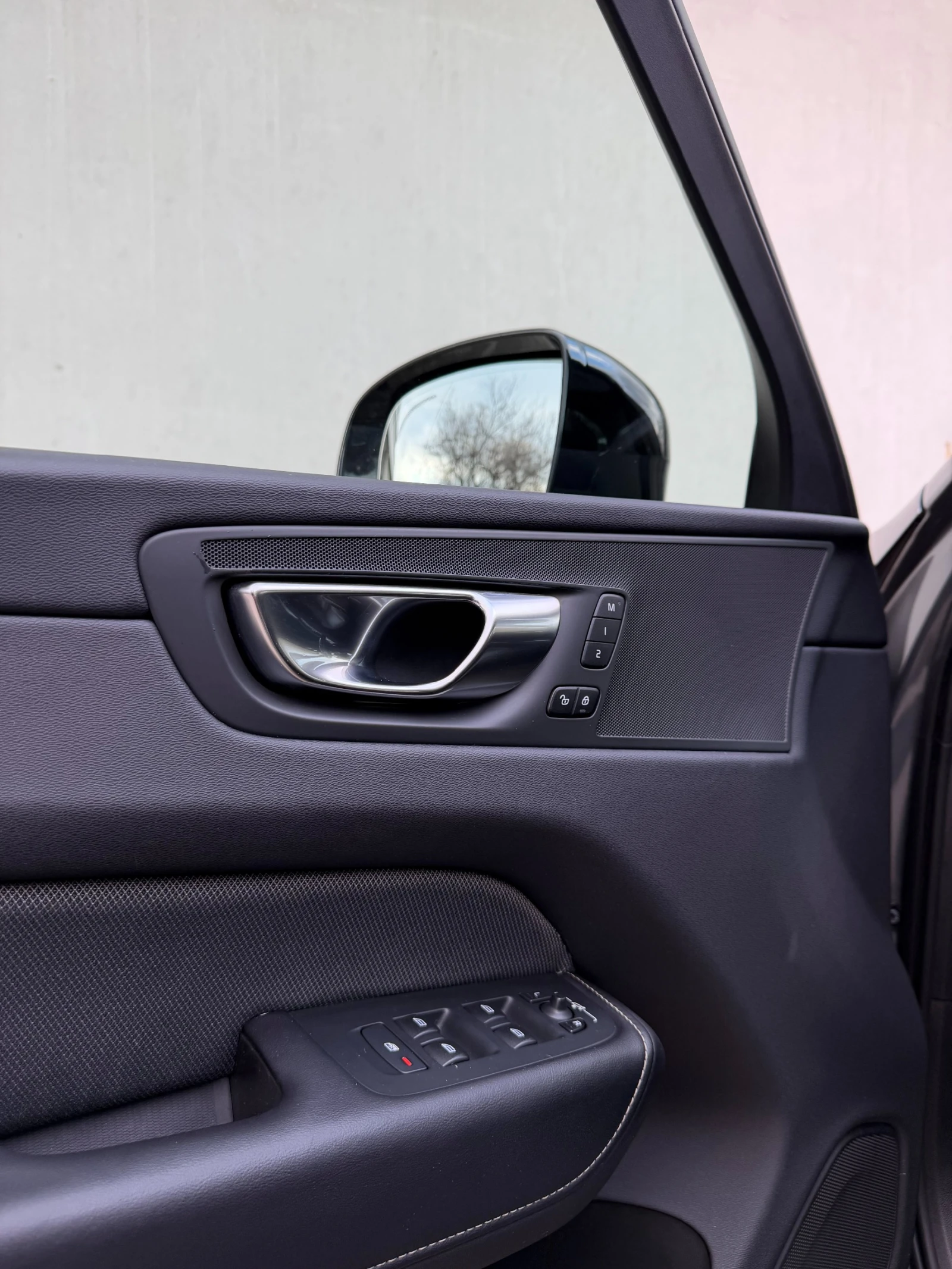 Volvo XC60 AirMatic B4 R-Design AWD | Mobile.bg   6