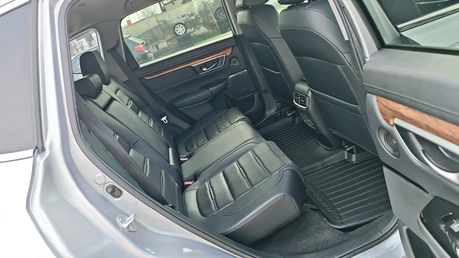 Honda Cr-v FULL АСИСТЕНЦИИ/ПЪТ/ПЪТНИ ЗНАЦИ/ДИСТАНЦИЯ/ПЕШЕХОДЦ, снимка 15 - Автомобили и джипове - 53812359