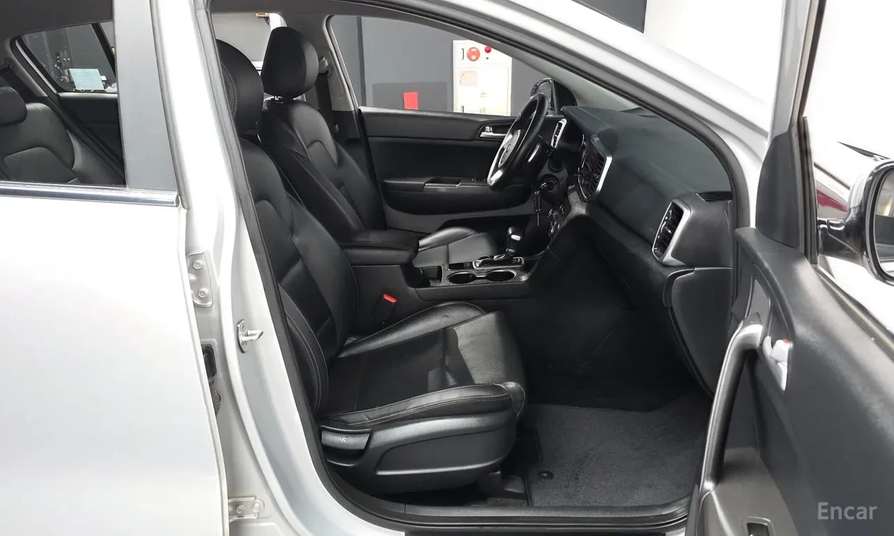 Kia Sportage Luxury Line, снимка 10 - Автомобили и джипове - 54710878