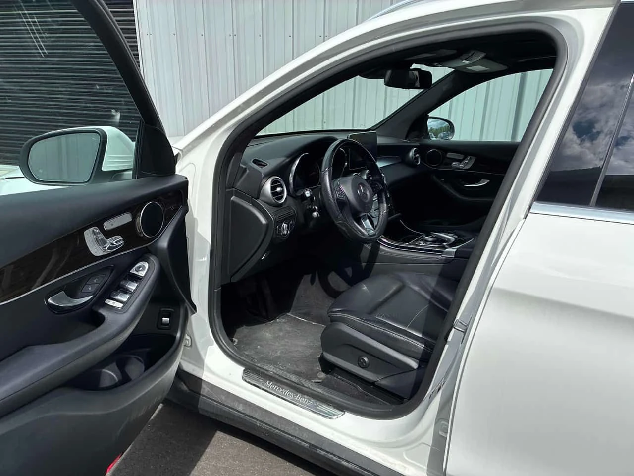Mercedes-Benz GLC 300 ПОДГРЕВИ * ПАНО * KEYLESS, снимка 9 - Автомобили и джипове - 55045249