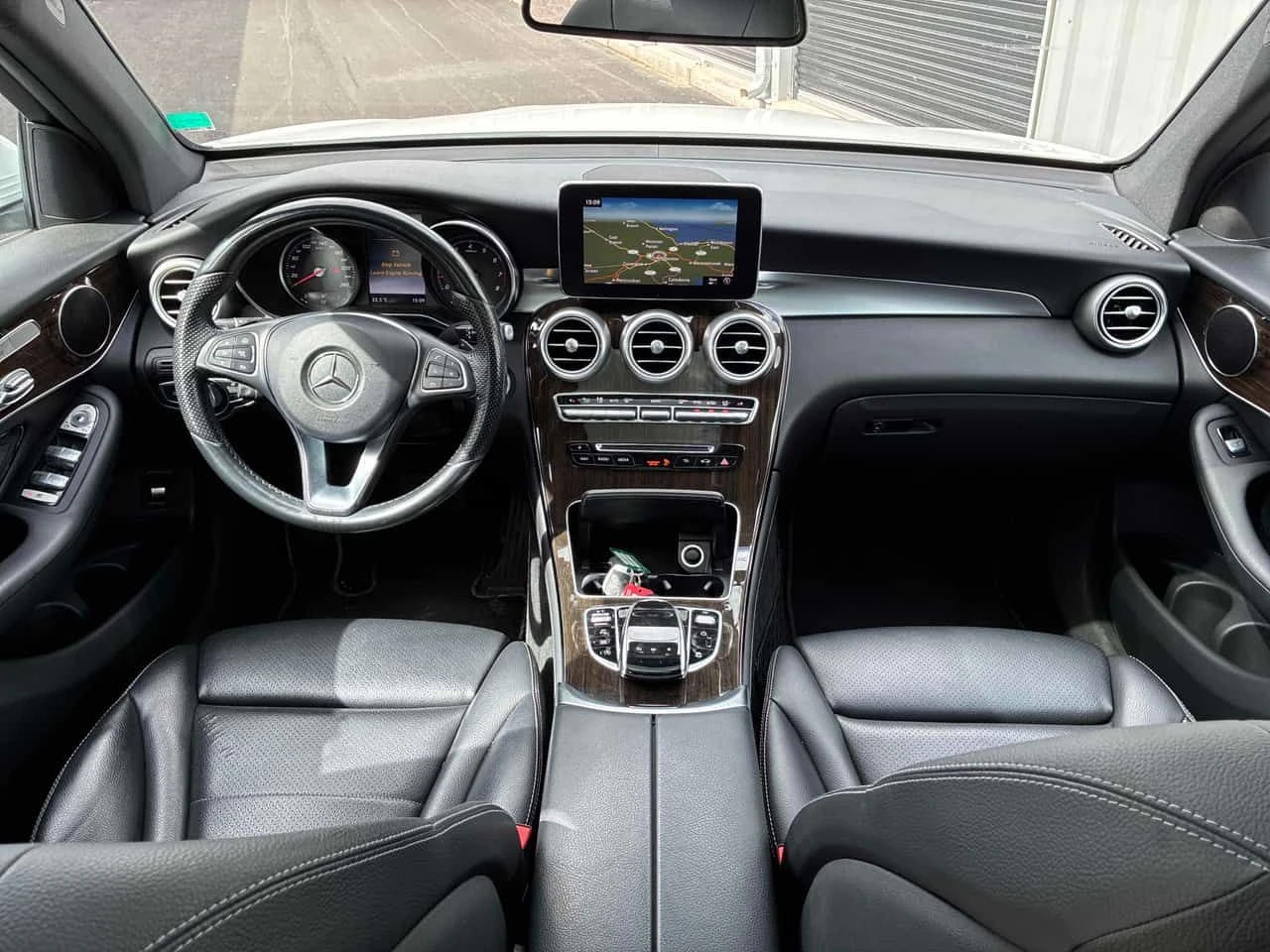Mercedes-Benz GLC 300 ПОДГРЕВИ * ПАНО * KEYLESS, снимка 8 - Автомобили и джипове - 55045249