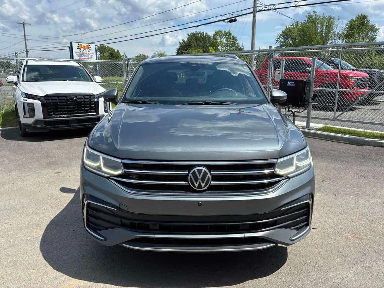 VW Tiguan Highline R Line / 360 / FENDER / DISTRONIC /  , снимка 6 - Автомобили и джипове - 55054287
