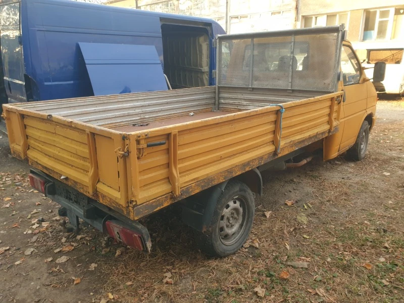 VW T4 2.5 БЕНЗИН, снимка 8 - Бусове и автобуси - 42828427