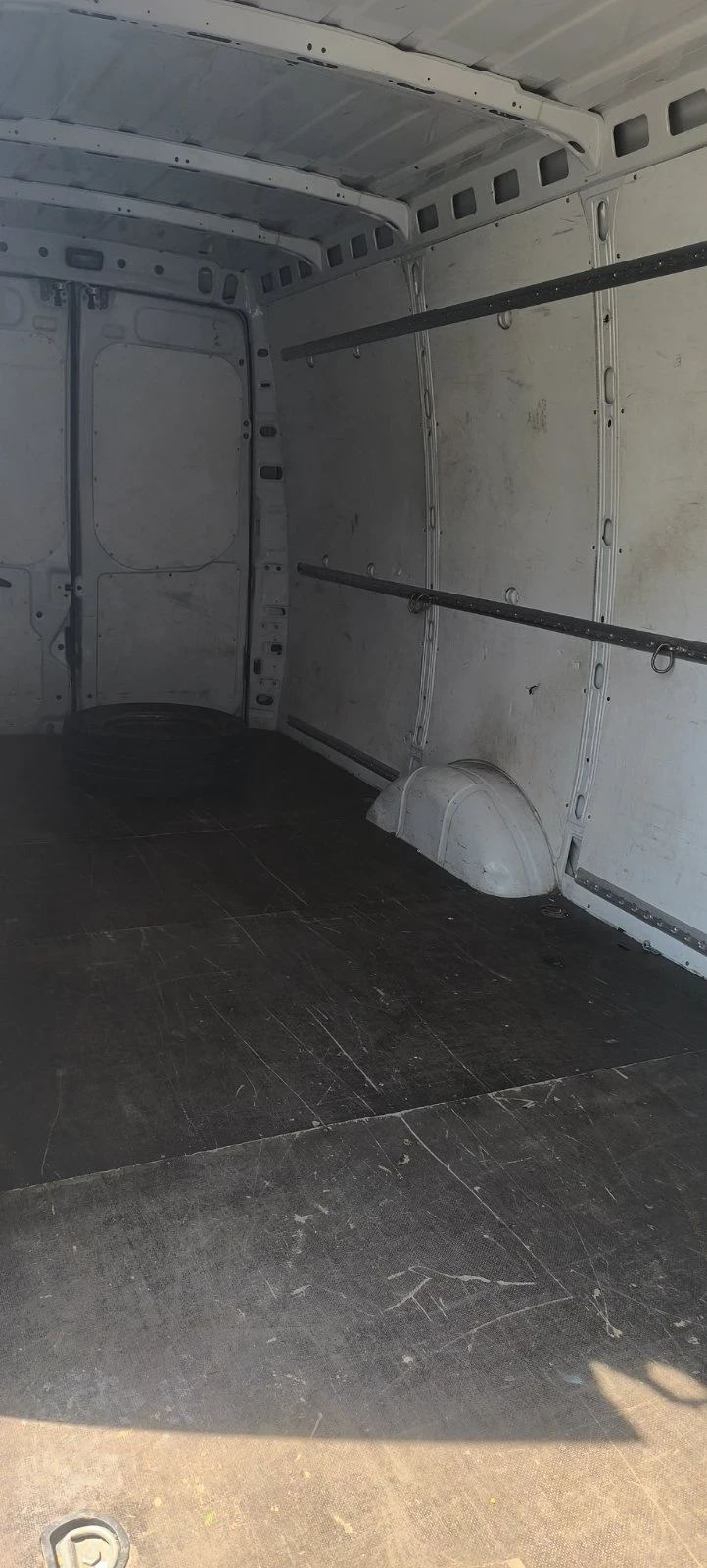 Iveco Daily 35s16  нов т Бул Авто , автоматик 220х км., снимка 10 - Бусове и автобуси - 54799500