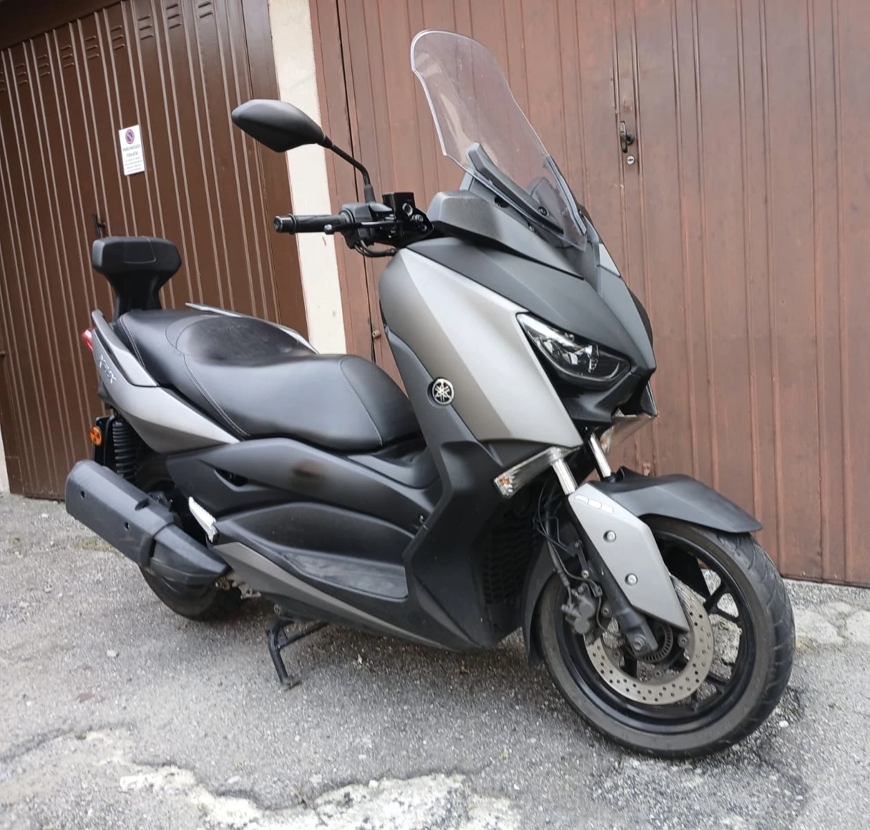 Yamaha X-max 300i ABS - Сервизна книжка