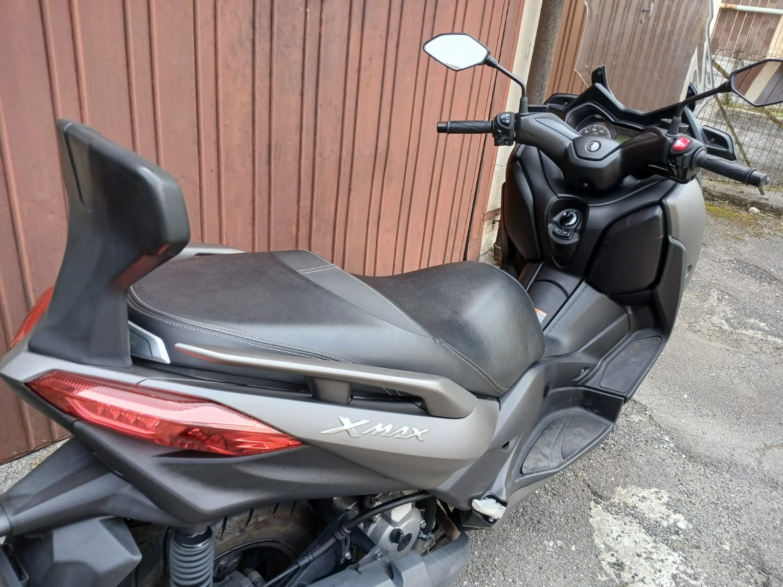 Yamaha X-max 300i ABS - Сервизна книжка, снимка 9 - Мотоциклети и мототехника - 54470959