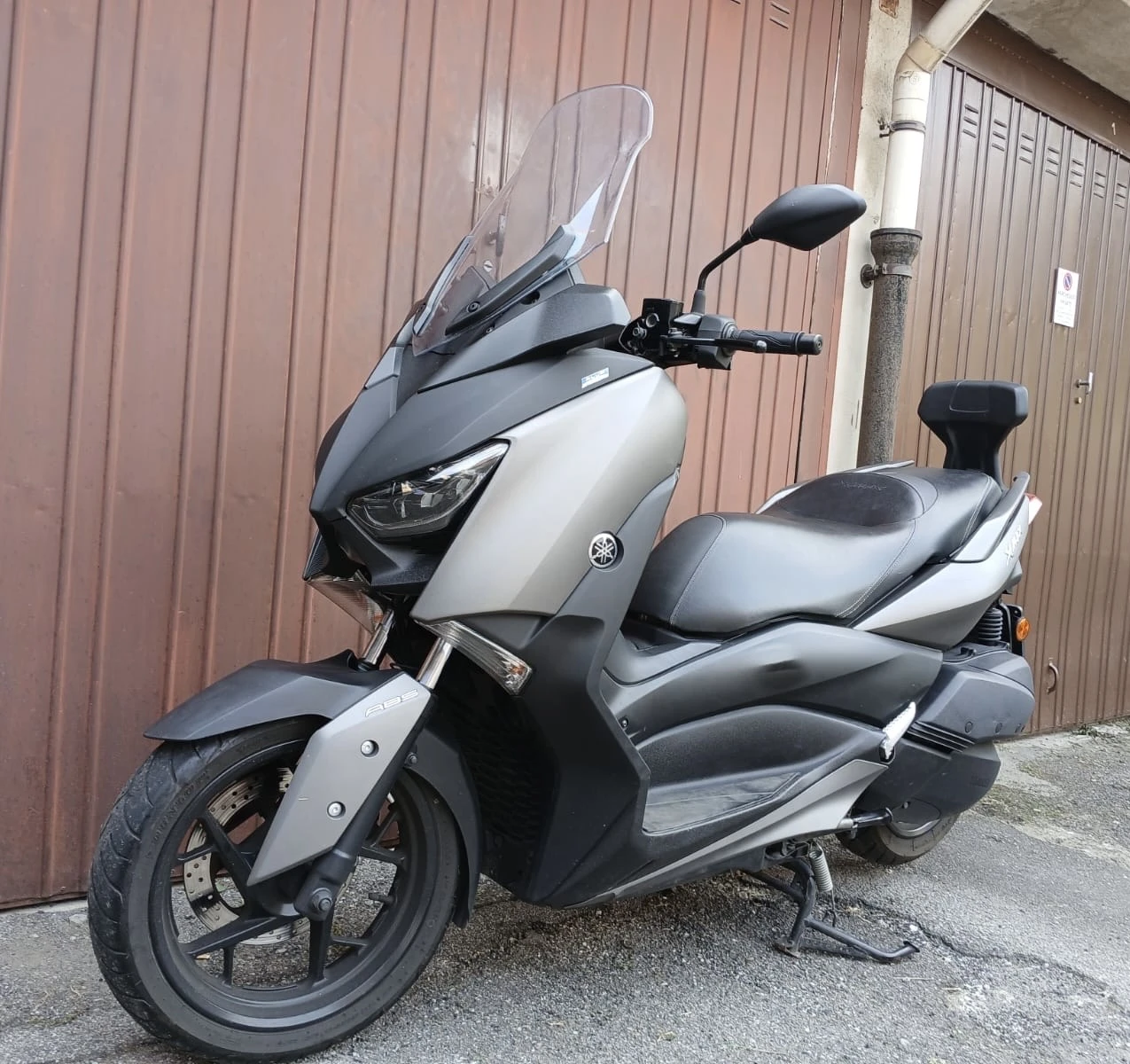 Yamaha X-max 300i ABS - Сервизна книжка, снимка 4 - Мотоциклети и мототехника - 54470959