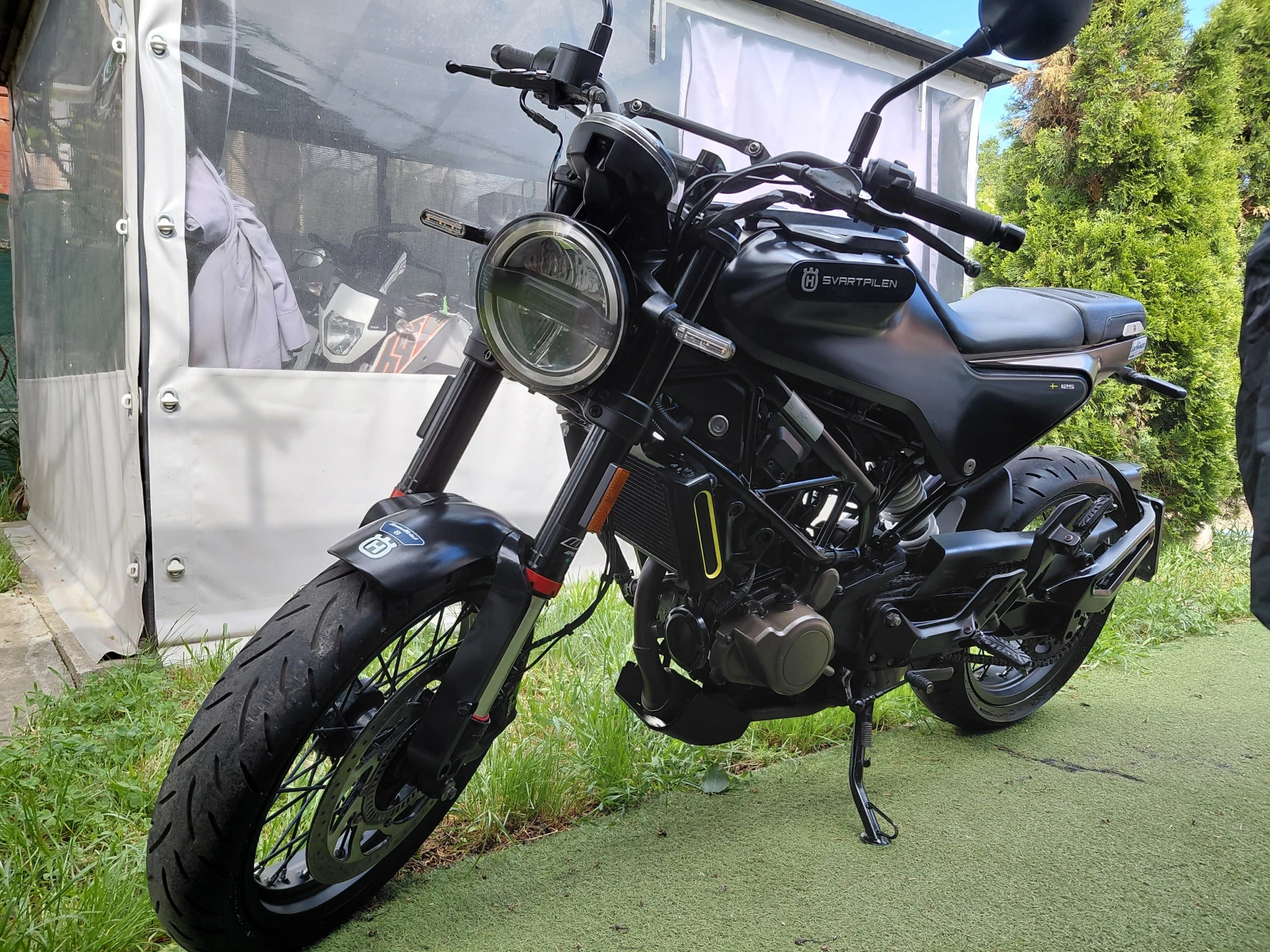 Husqvarna Svartpilen 200 125i, снимка 9 - Мотоциклети и мототехника - 54556206
