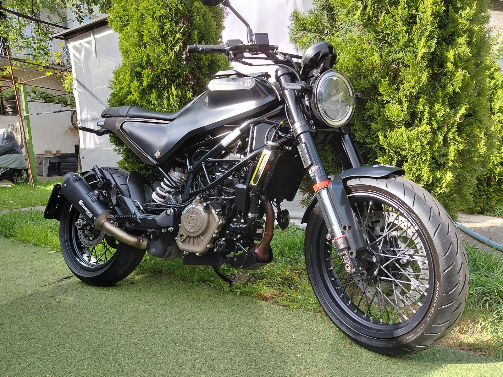 Husqvarna Svartpilen 200 125i