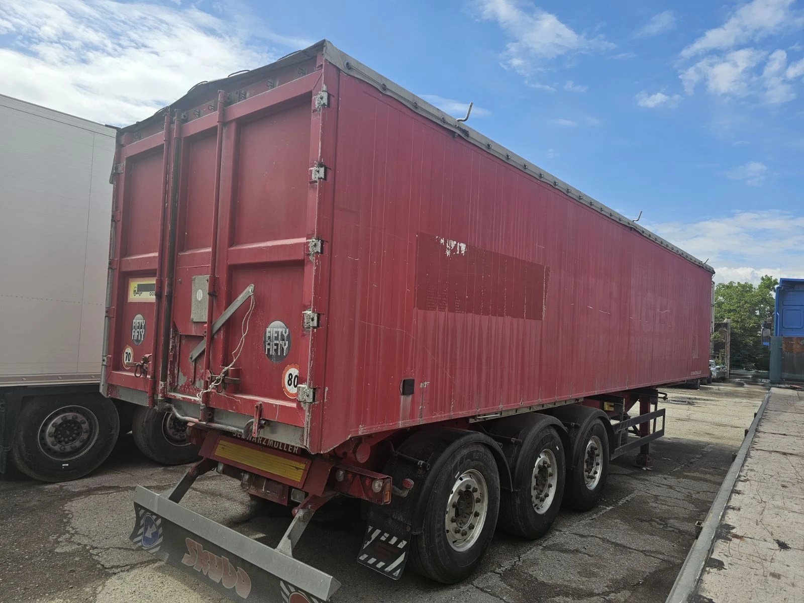 Полуремарке Schwarzmuller SAK 33, снимка 4 - Ремаркета - 55802095