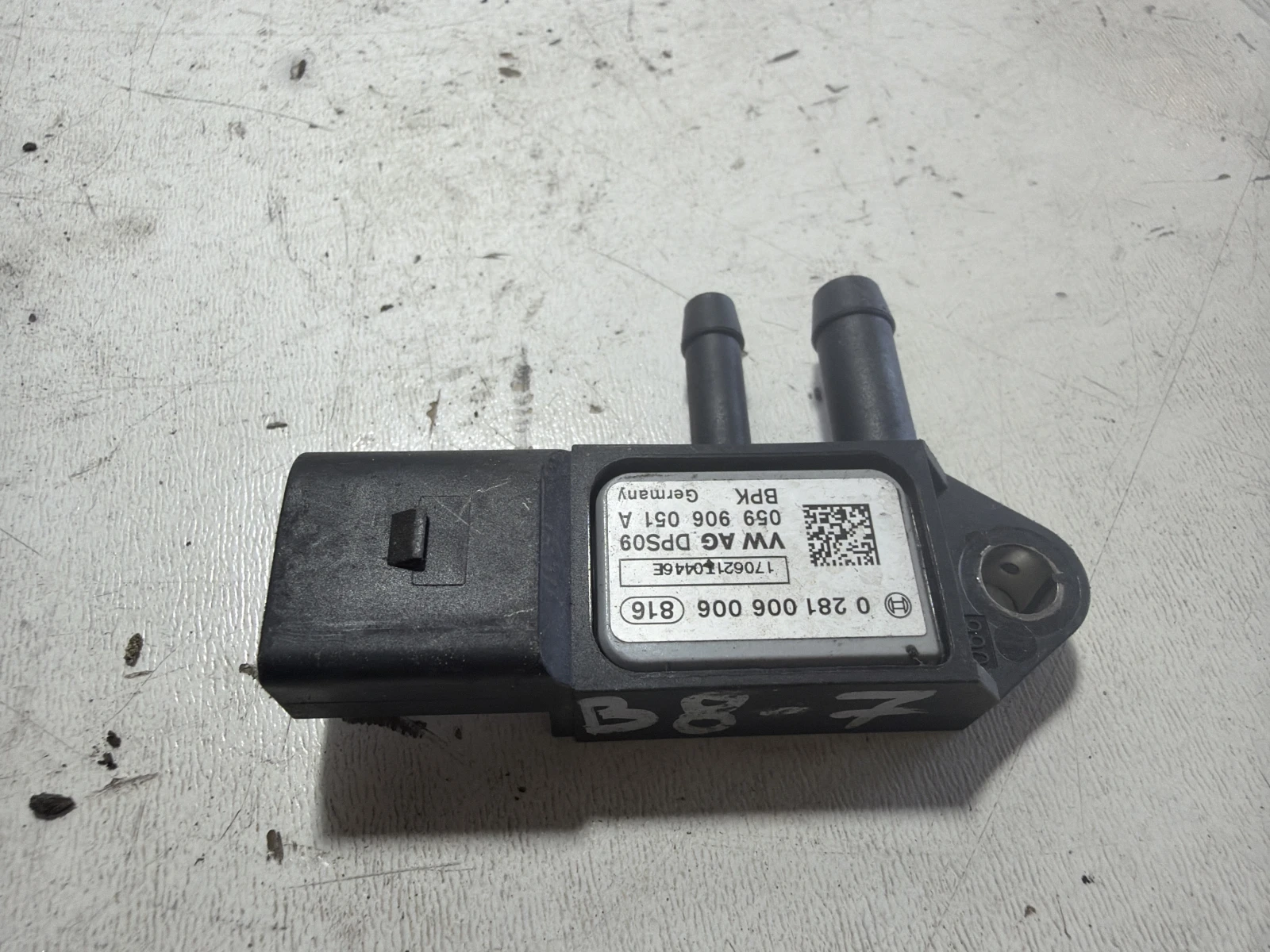датчик 0281006006 059906051A Audi A4