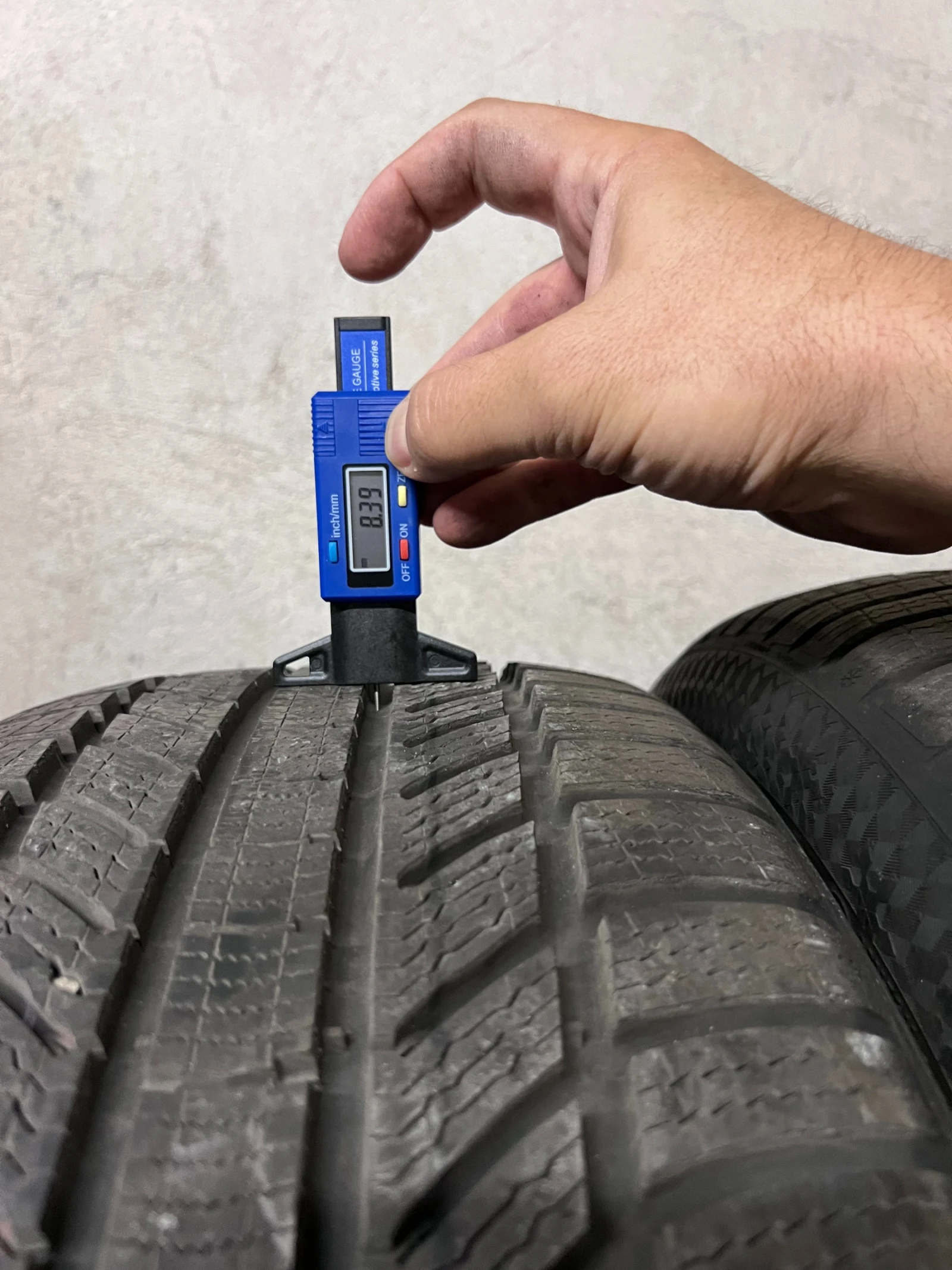  255/40R21 | Mobile.bg   2