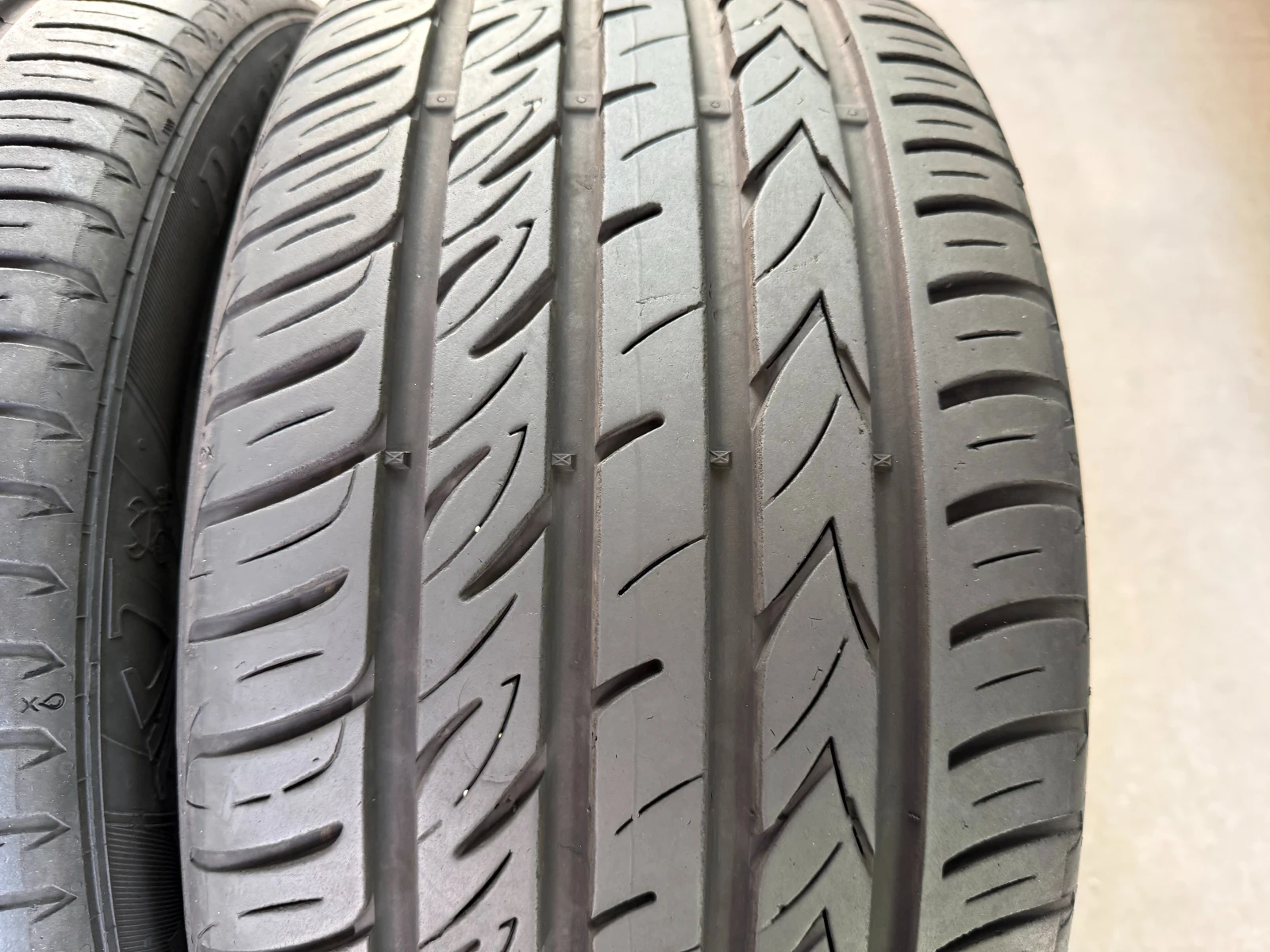 Гуми Летни 245/45R17, снимка 3 - Гуми и джанти - 54673821