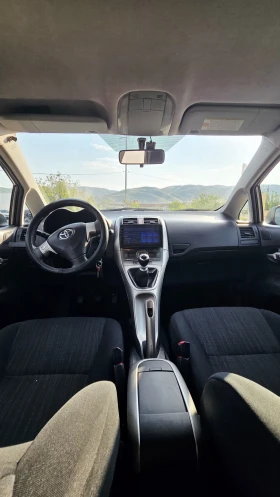 Toyota Auris D-4D, снимка 5