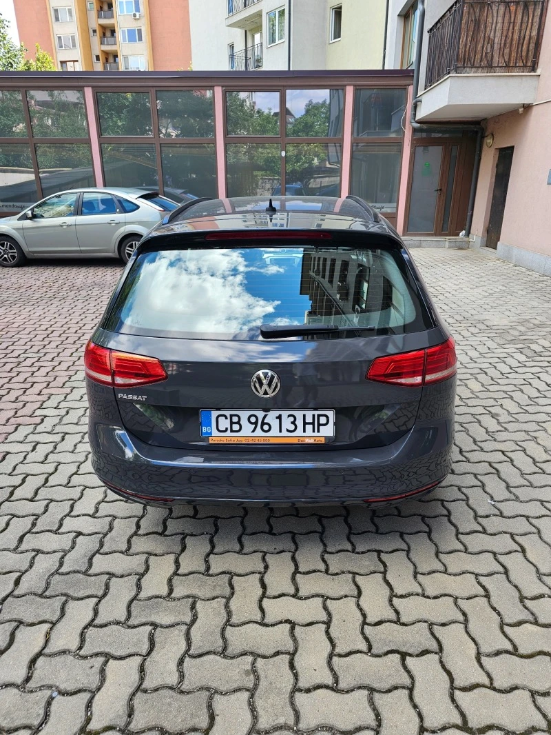 VW Passat, снимка 4 - Автомобили и джипове - 47405411