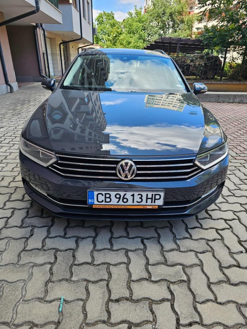 VW Passat, снимка 1 - Автомобили и джипове - 46484567