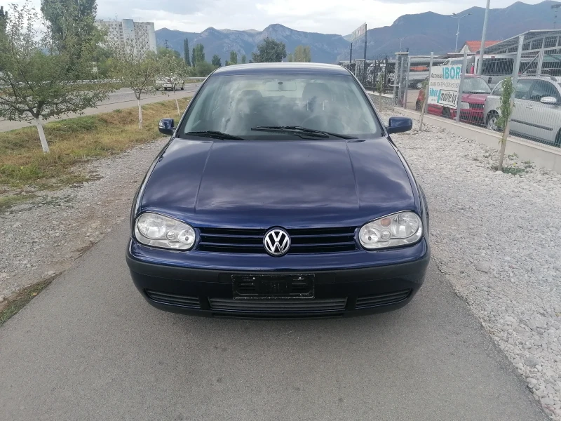 VW Golf, снимка 1 - Автомобили и джипове - 47224558