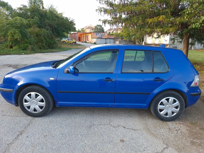 VW Golf 1.6, снимка 5 - Автомобили и джипове - 47560161