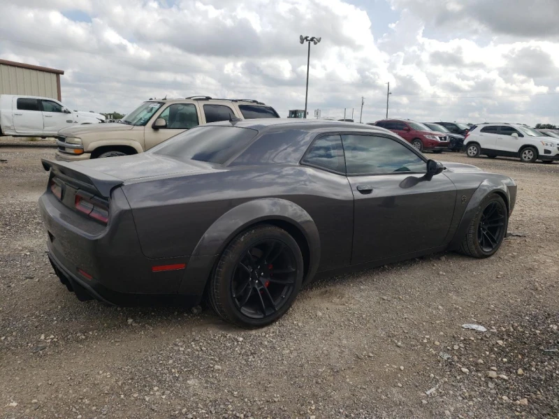 Dodge Challenger 6.2L 8 Rear-wheel drive, снимка 3 - Автомобили и джипове - 48413806