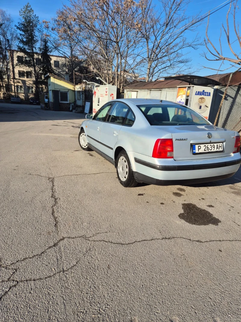 VW Passat, снимка 6 - Автомобили и джипове - 49124745