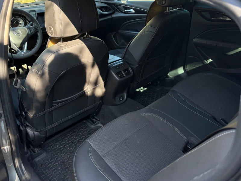 Opel Insignia Grand Sport, снимка 7 - Автомобили и джипове - 52154451