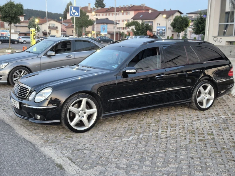 Mercedes-Benz E 500 E500 4MATIC, снимка 11 - Автомобили и джипове - 52346970
