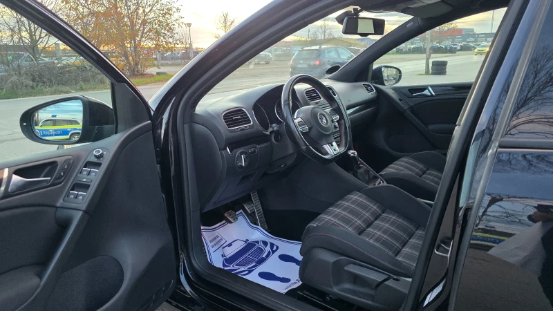 VW Golf GTI/НА КОЛЕДНА ЦЕНА, снимка 10 - Автомобили и джипове - 52860613