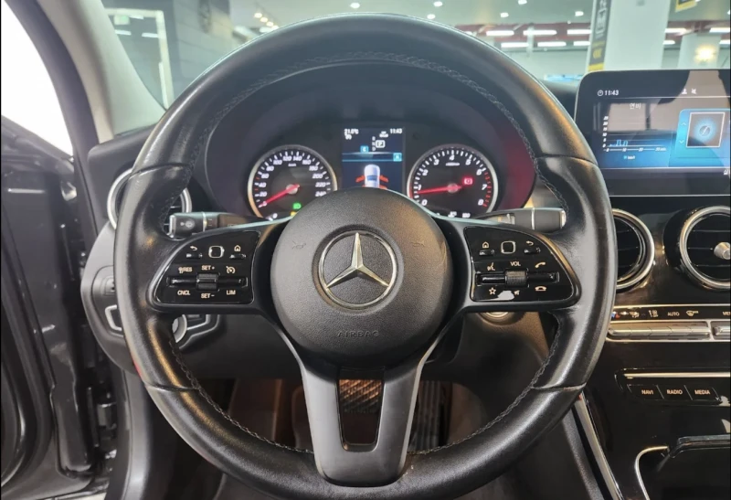 Mercedes-Benz C 200 AMG* PACK* ПОДГРЕВ* КАМЕРА* КЕЙЛЕС* , снимка 8 - Автомобили и джипове - 53361436