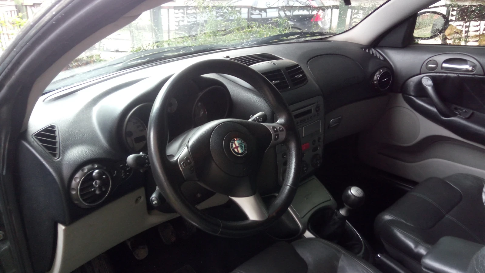 Alfa Romeo Gt 1.9jtd - изображение 2