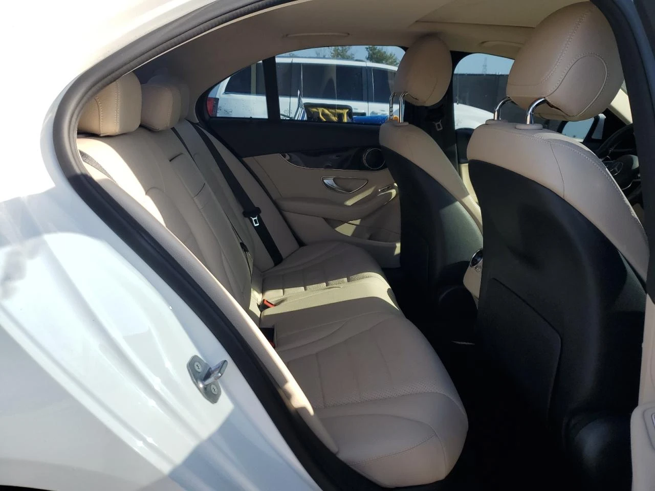 Mercedes-Benz C 300 360* Distronic* Panorama*  - изображение 10