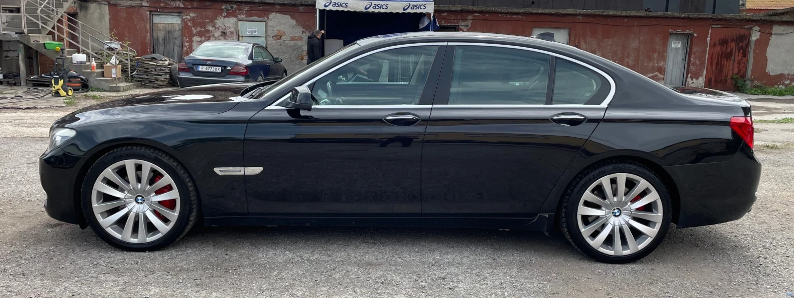 BMW 730 НАПЪЛНО ОБСЛУЖЕНА/СМЕНЕНИ ВЕРИГИ - изображение 4