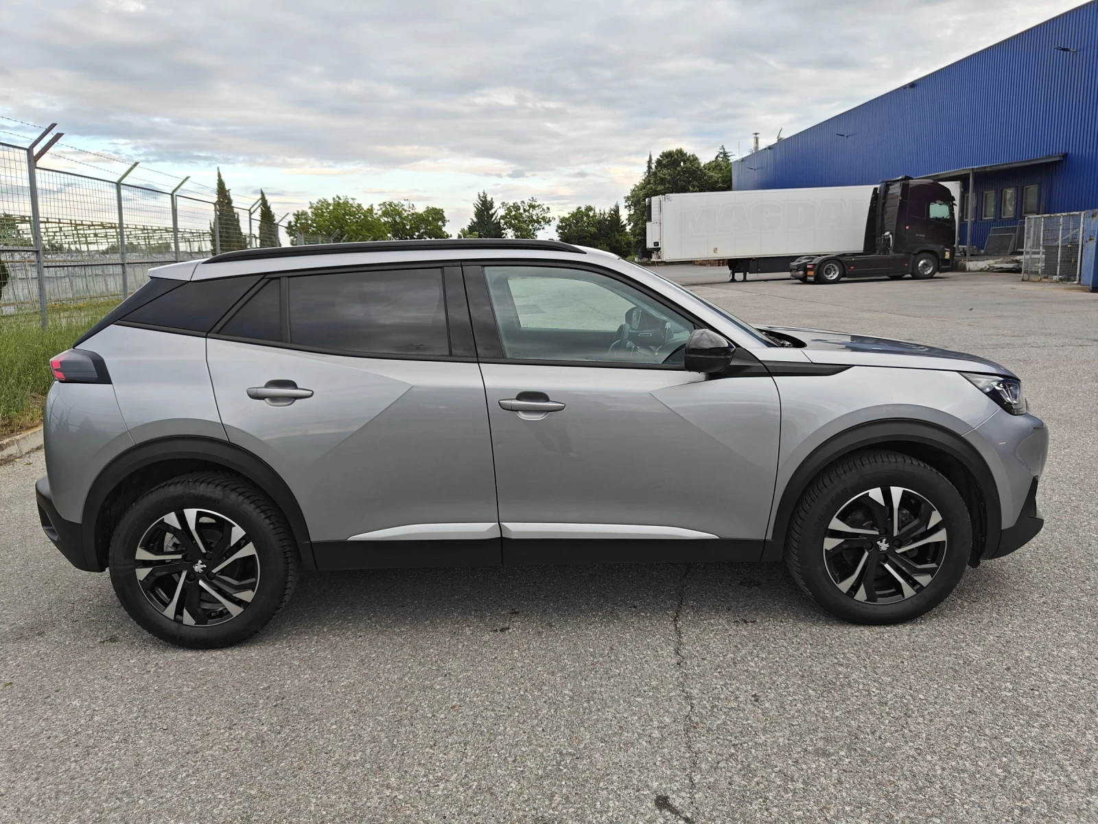 Peugeot 2008 1.2-131кс, Automatik, 60.000km. - изображение 8