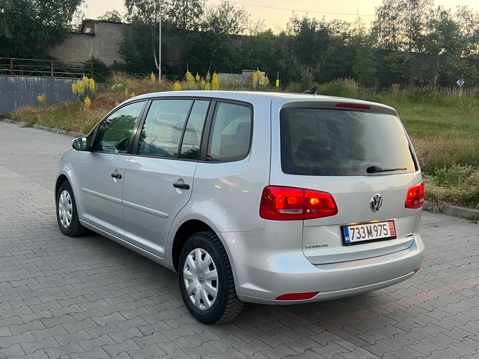 VW Touran 1.6 TDI 128000km - изображение 7