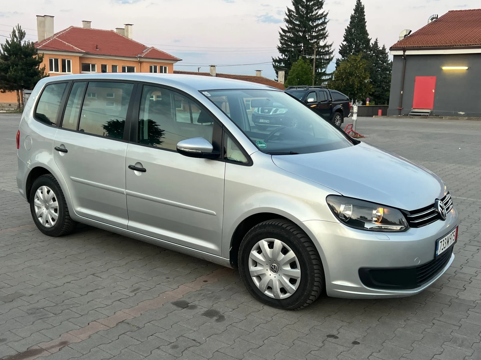 VW Touran 1.6 TDI 128000km - изображение 2